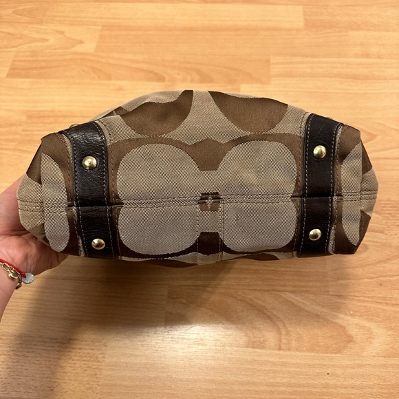 AUTHENTIC Coach Carly Signature Print Hobo Shoulder Bag - Picture 2 of 8